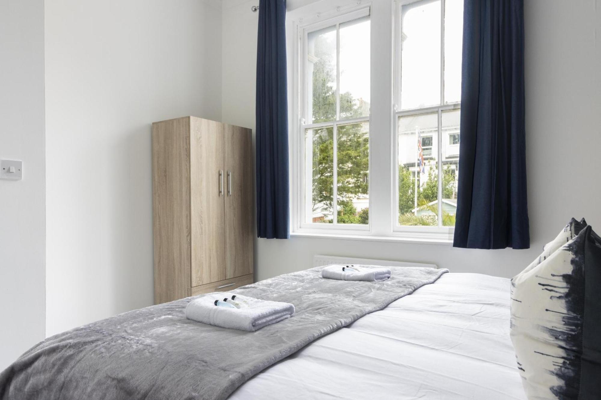 Appartement Alexandra - Large 3 Bed Perfect For Contractors, Free Parking, Fast Wifi And Great Value! à Plymouth Extérieur photo
